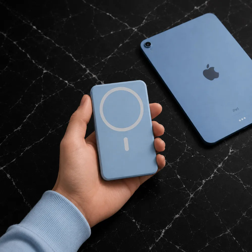 Batterie externe Charge Zénith bleu compatible ipad avec design élégant et recharge sans fil 